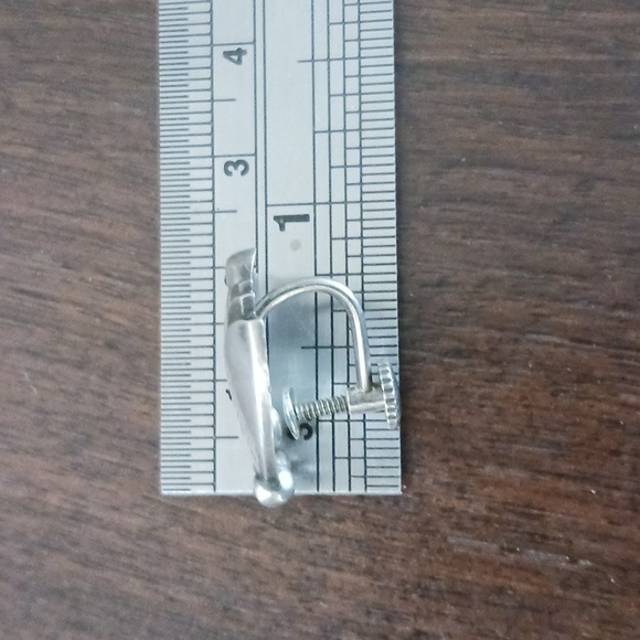 Georg Jensen 106 Sterling Silver screw back earrings - Picture 7 of 8